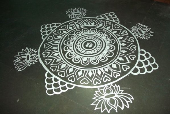 saraswati puja alpana design 8
