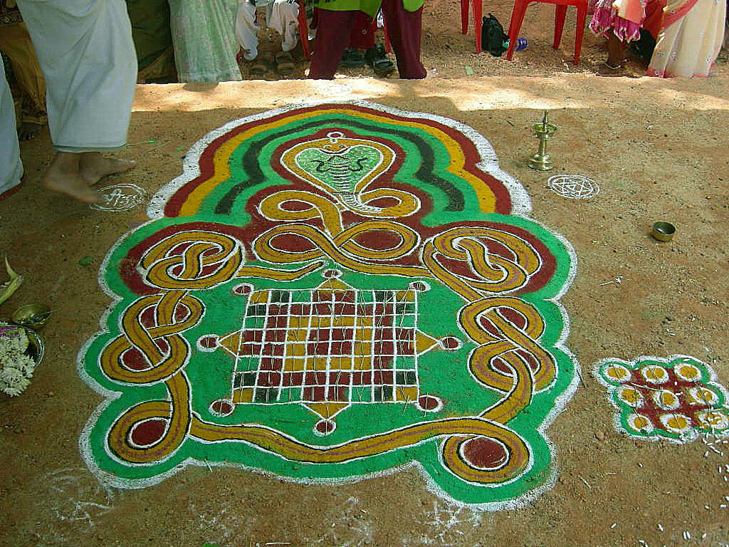 snake mandala rangoli design 1